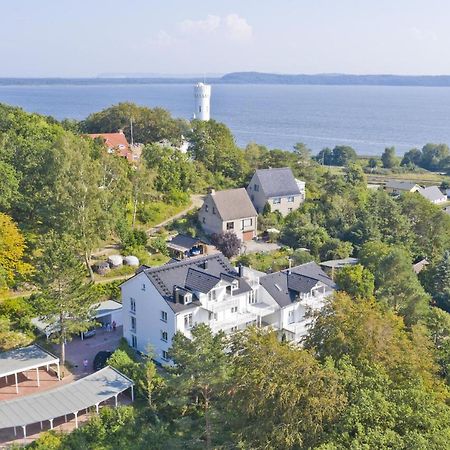 Moderne Ferienwohnung Mit Balkon, Meerblick - Ferienresidenz Zwei Boddenfewo 1-2 Lietzow エクステリア 写真